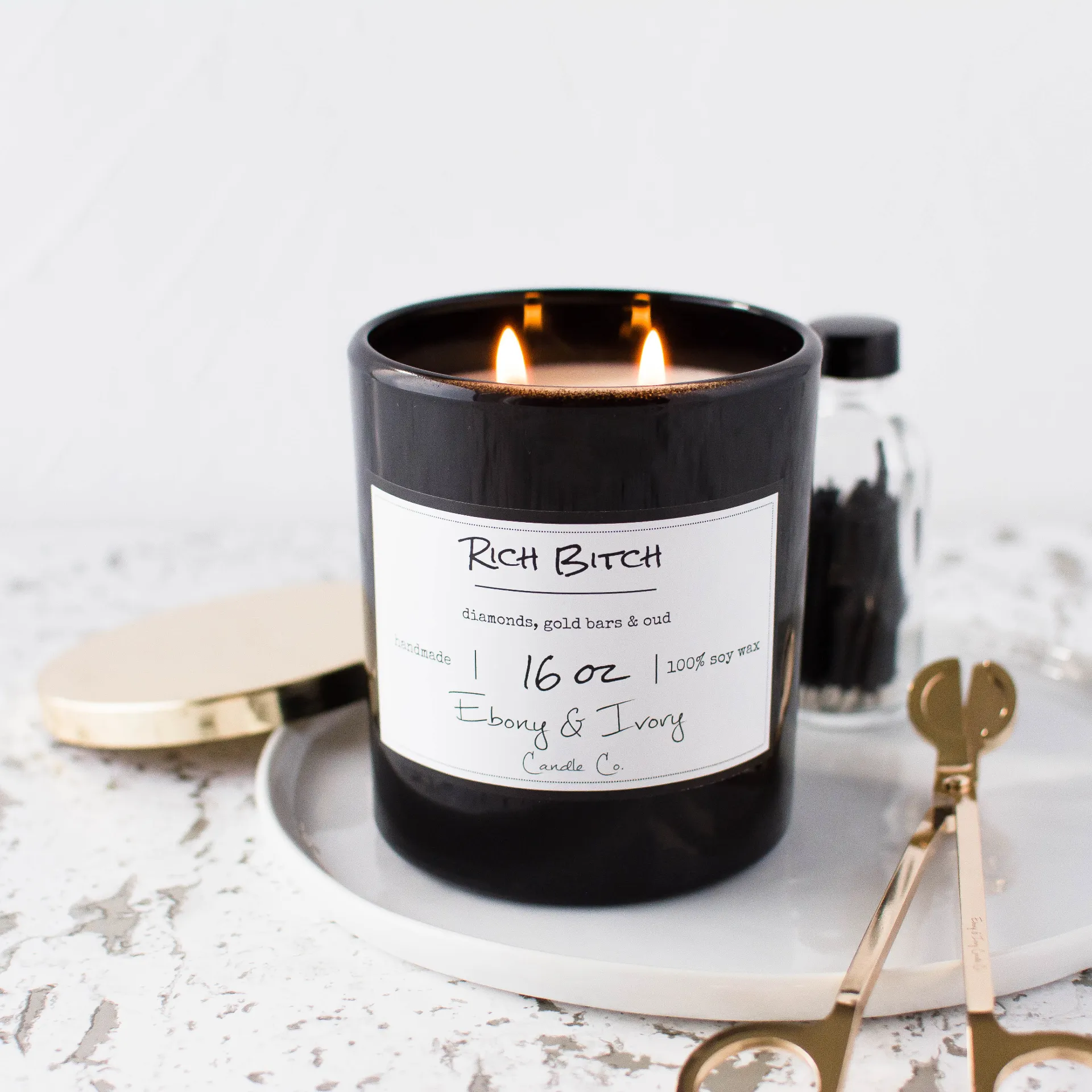 Rich Bitch Candle (16 oz)